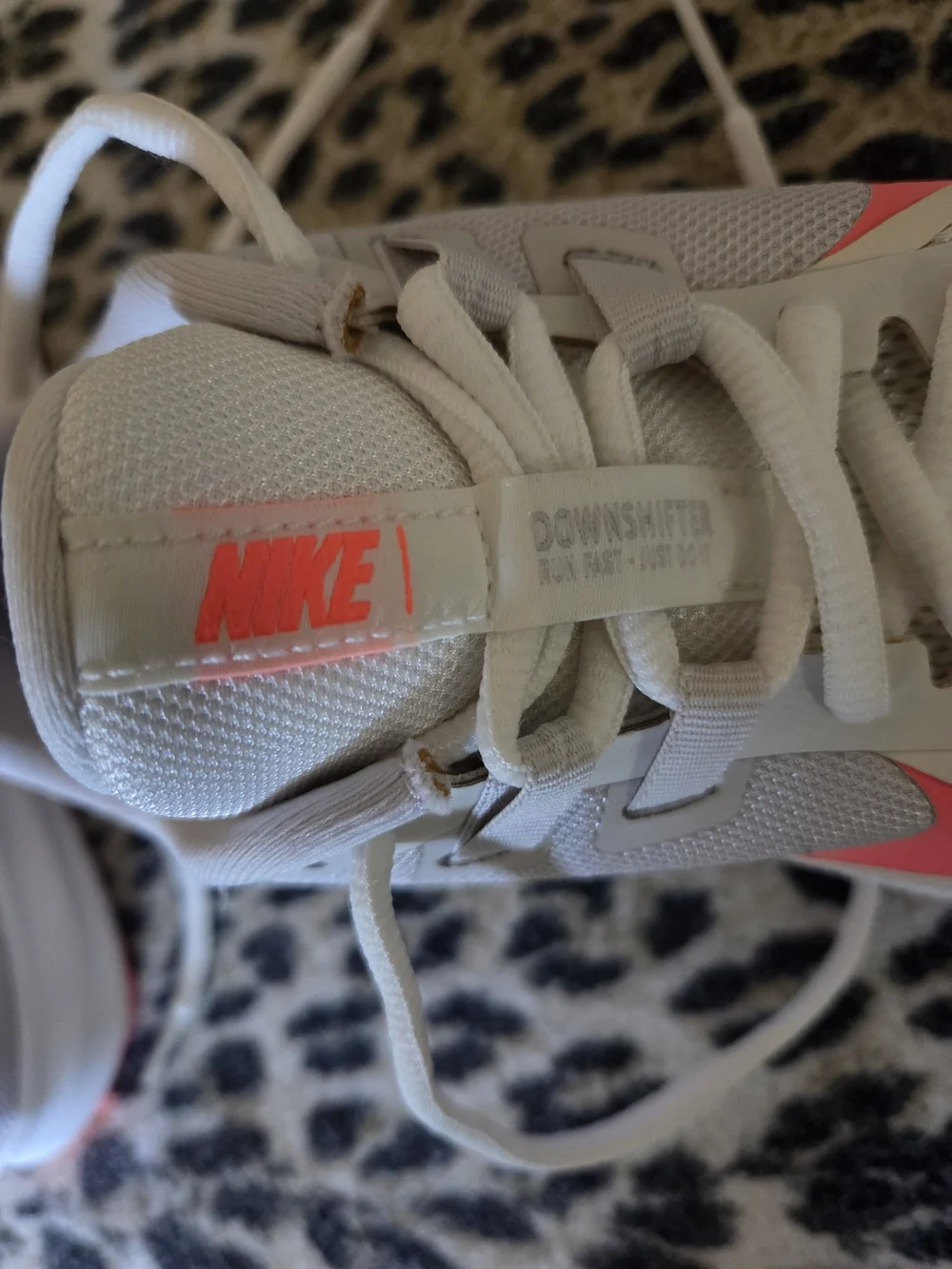 Nike lace midsole lightweight